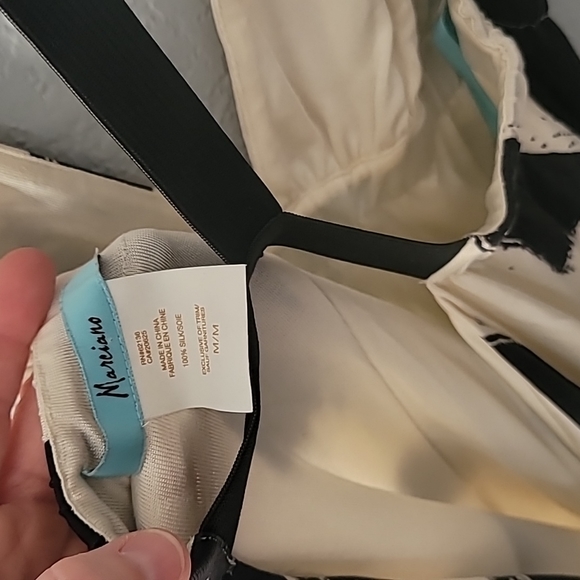 Dress - Picture 5 of 5